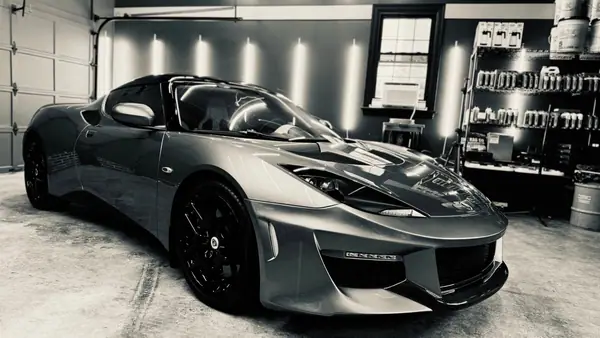 Lotus Evora in the studio, black and white